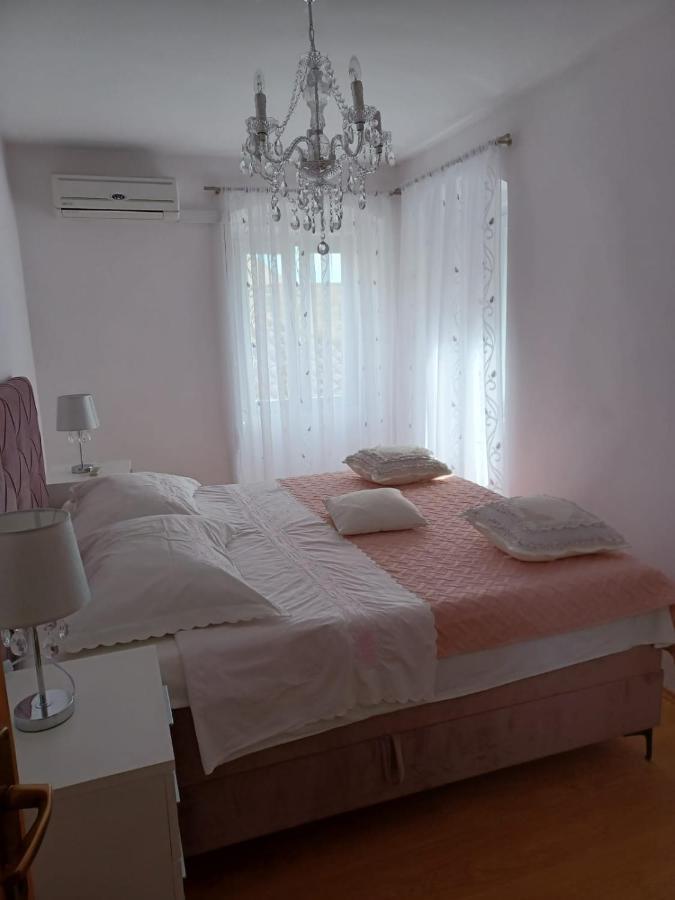 Apartment Vestibul Inn Split Buitenkant foto