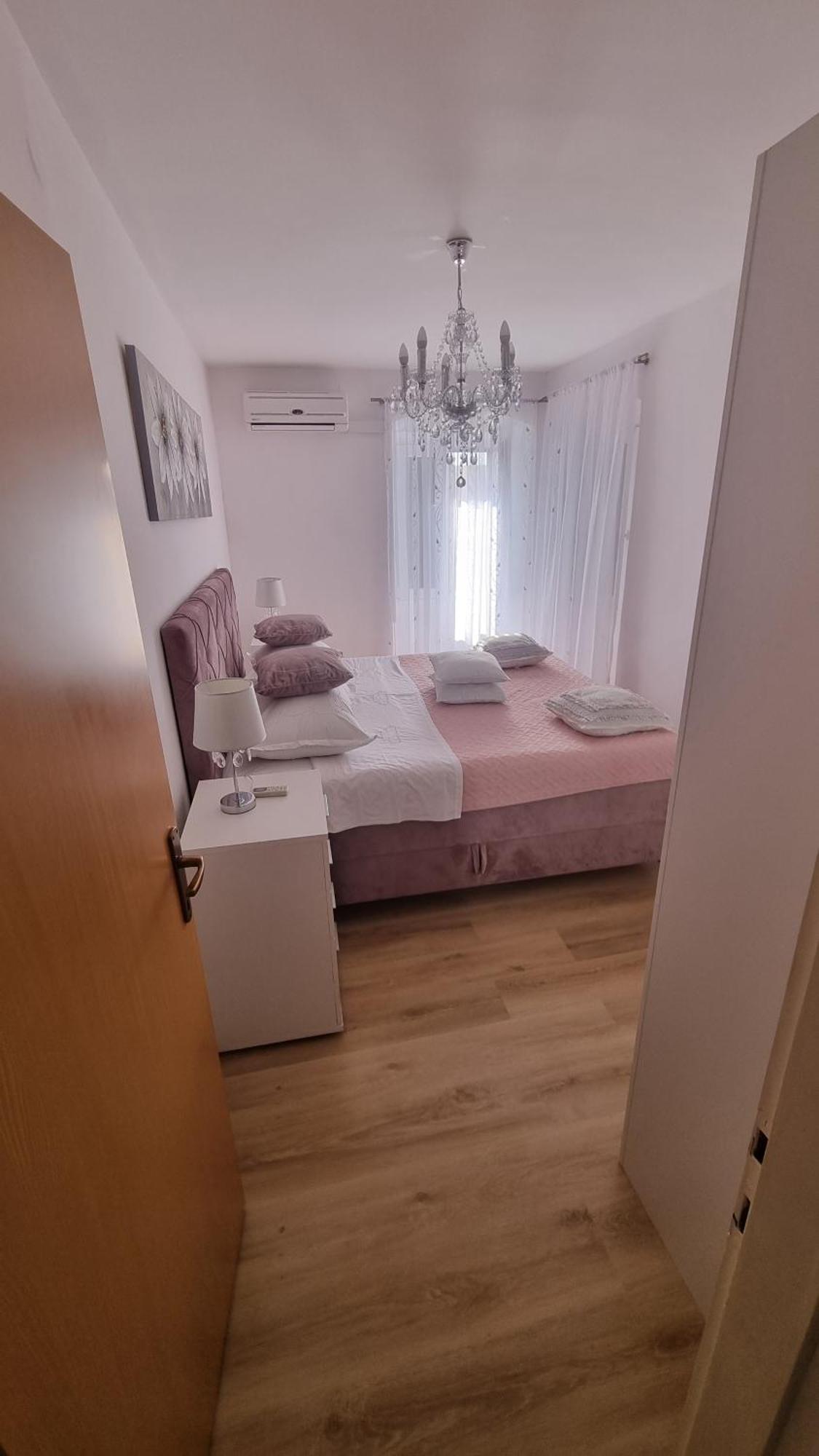 Apartment Vestibul Inn Split Buitenkant foto