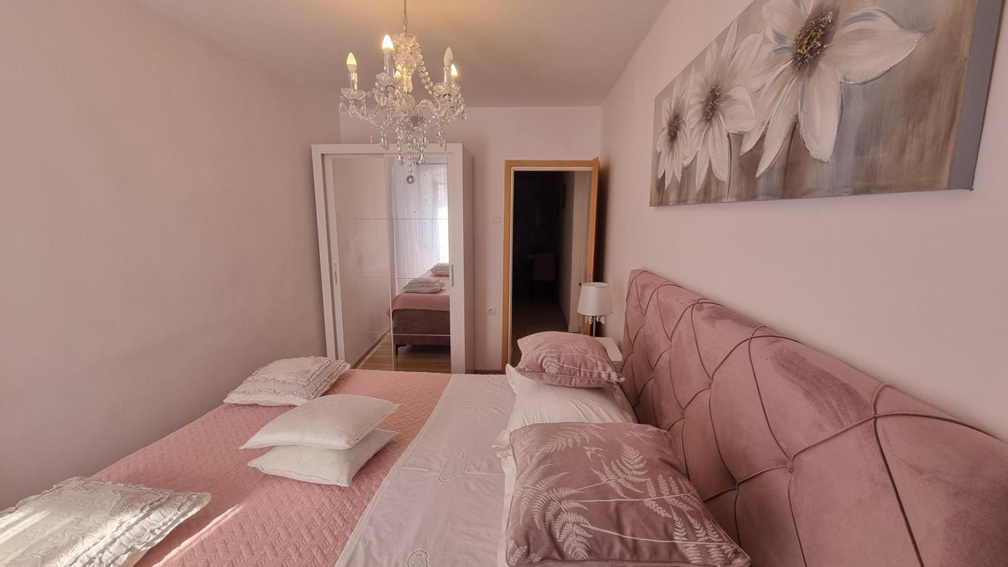Apartment Vestibul Inn Split Buitenkant foto